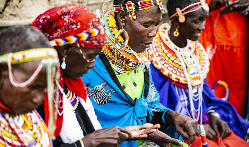 Visit the local community, which offers a unique opportunity to learn from and about the people of Laikipia, their centuries-old traditions and ways of life.