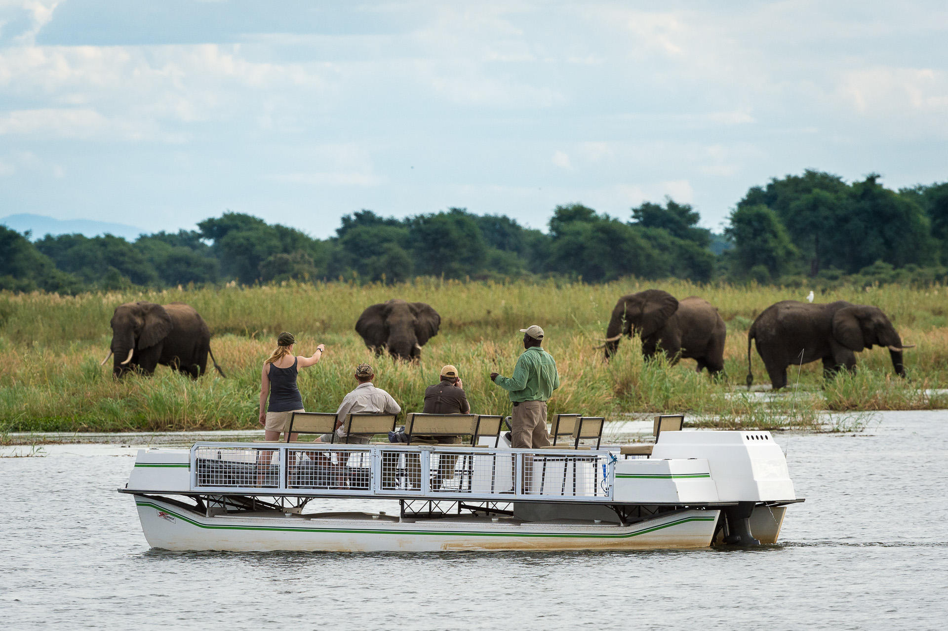 Victoria Falls River Lodge